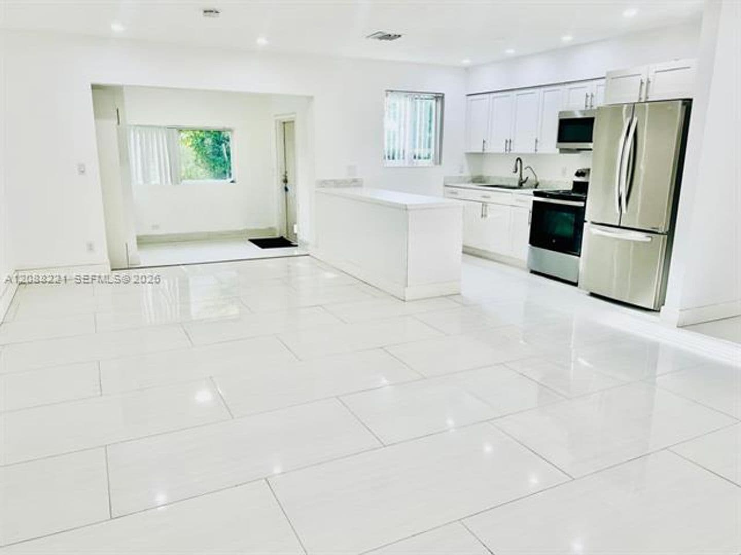 North Miami Beach House: 18320 NE 7th Ct # 18320