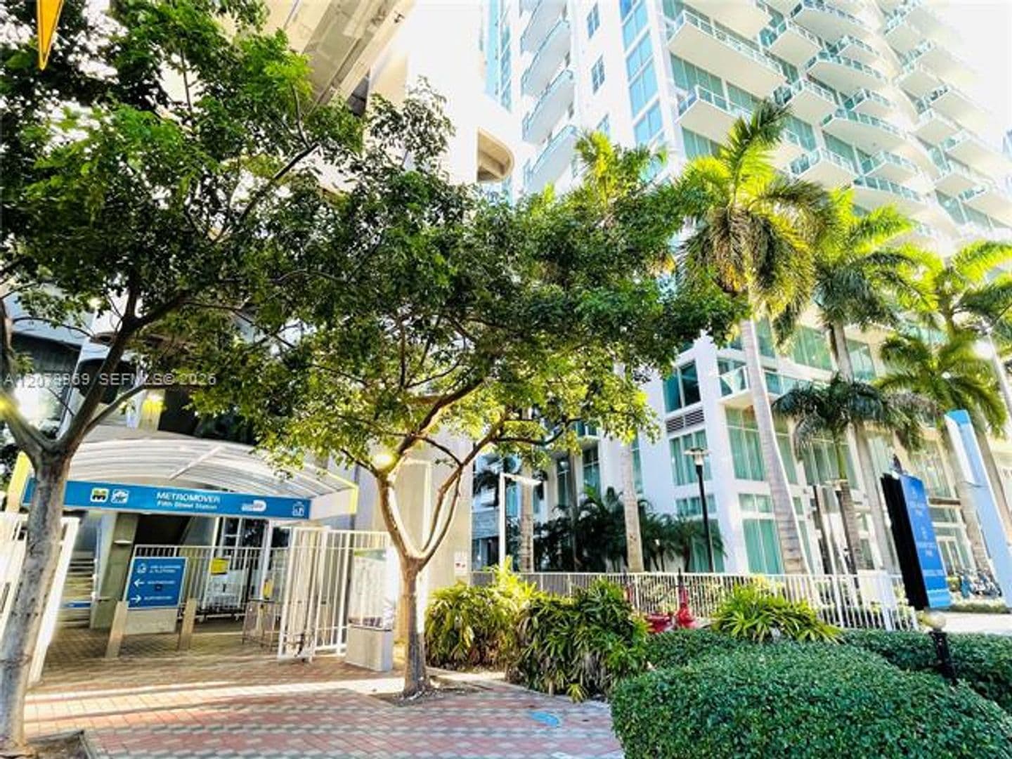 Miami Condo: 41 SE 5th St cu-1311