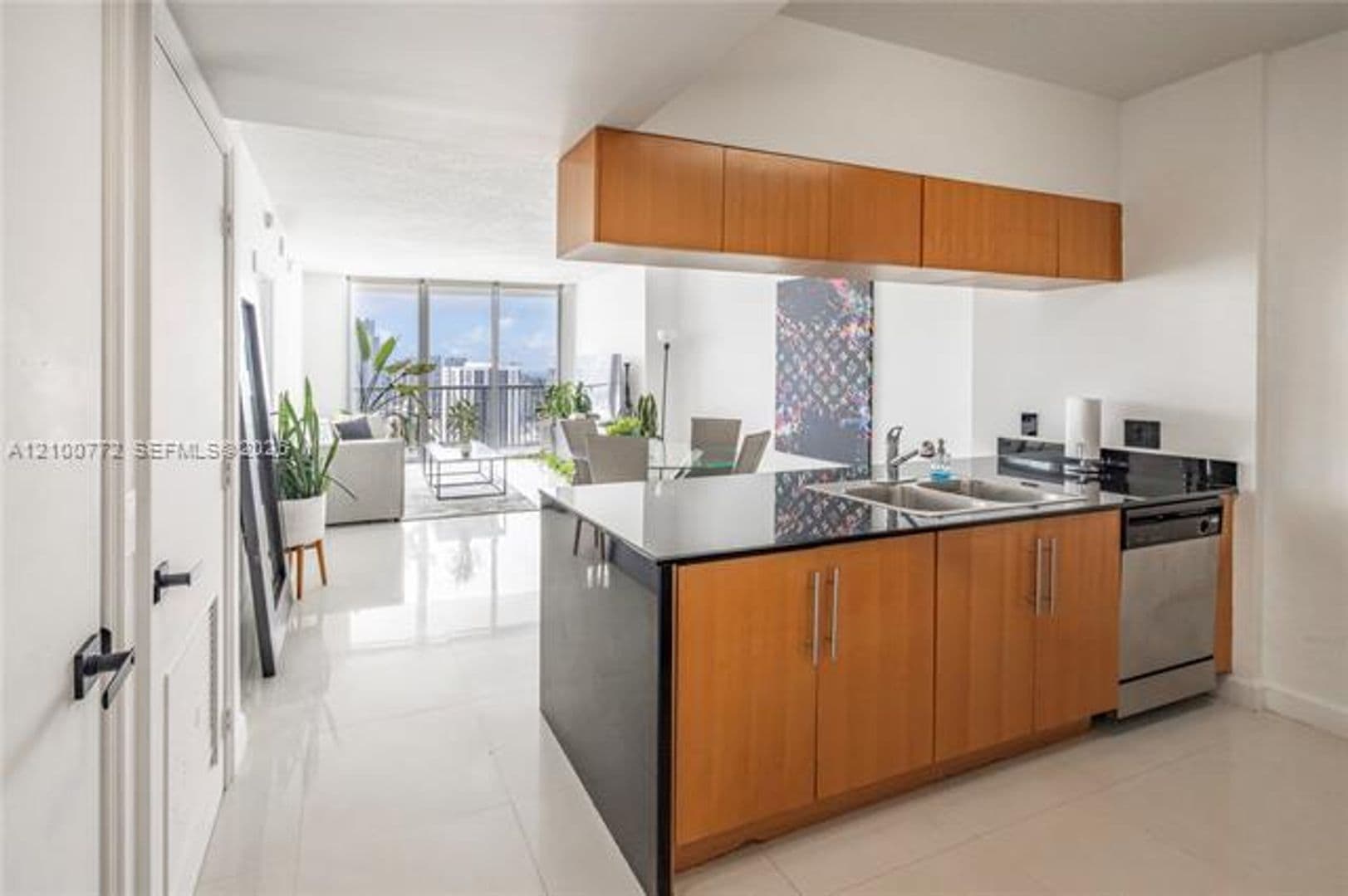 Miami Condo: 1750 N Bayshore Dr cu-4312