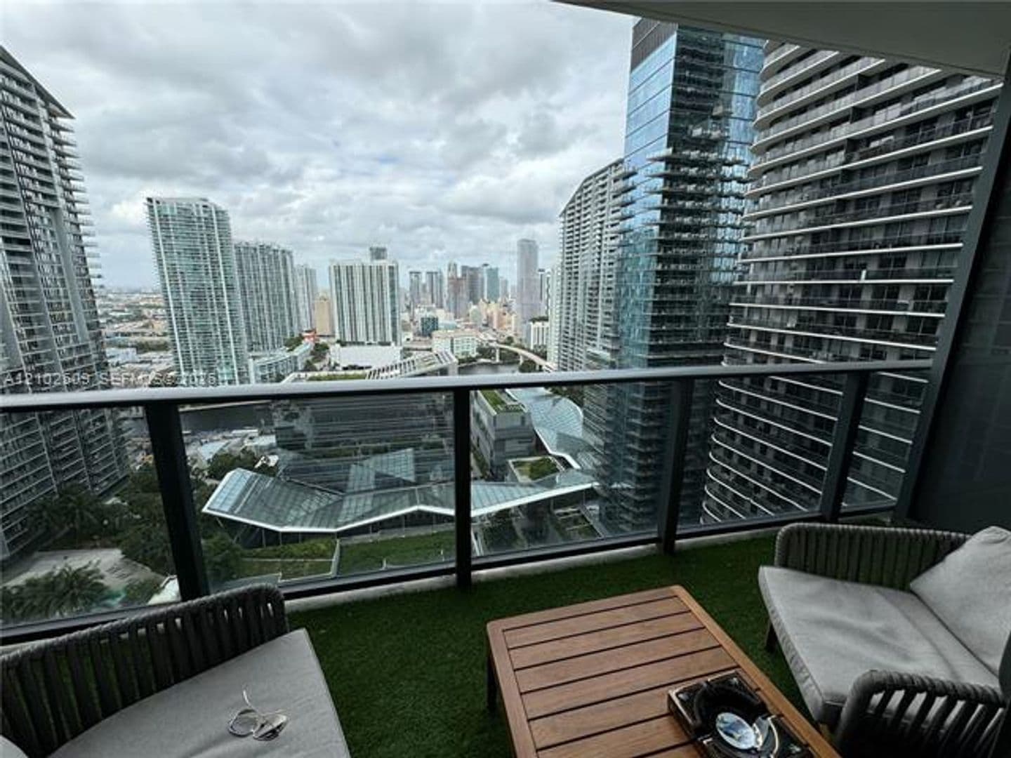 Miami Condo: 45 SW 9th St cu-3010