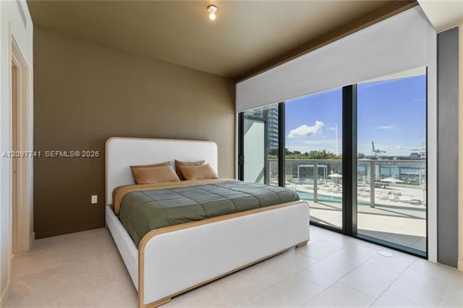 Miami Beach Condo: 500 Alton Rd cu-802