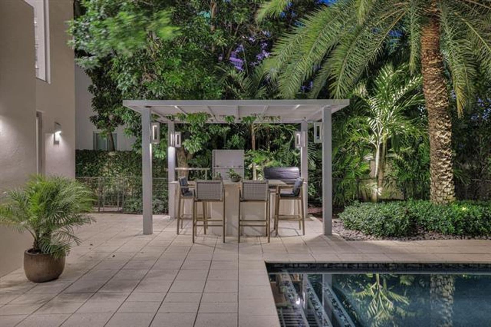 Fort Lauderdale House: 2401 N Atlantic Blvd # 2401