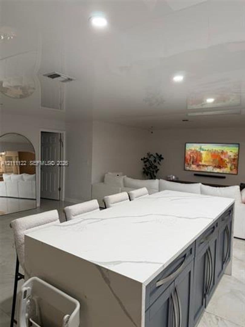 Hollywood Townhome: 5020 Sheridan St th 2