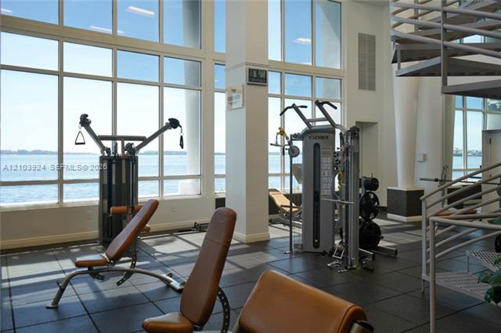 Miami Condo: 848 Brickell Key Dr cu-306