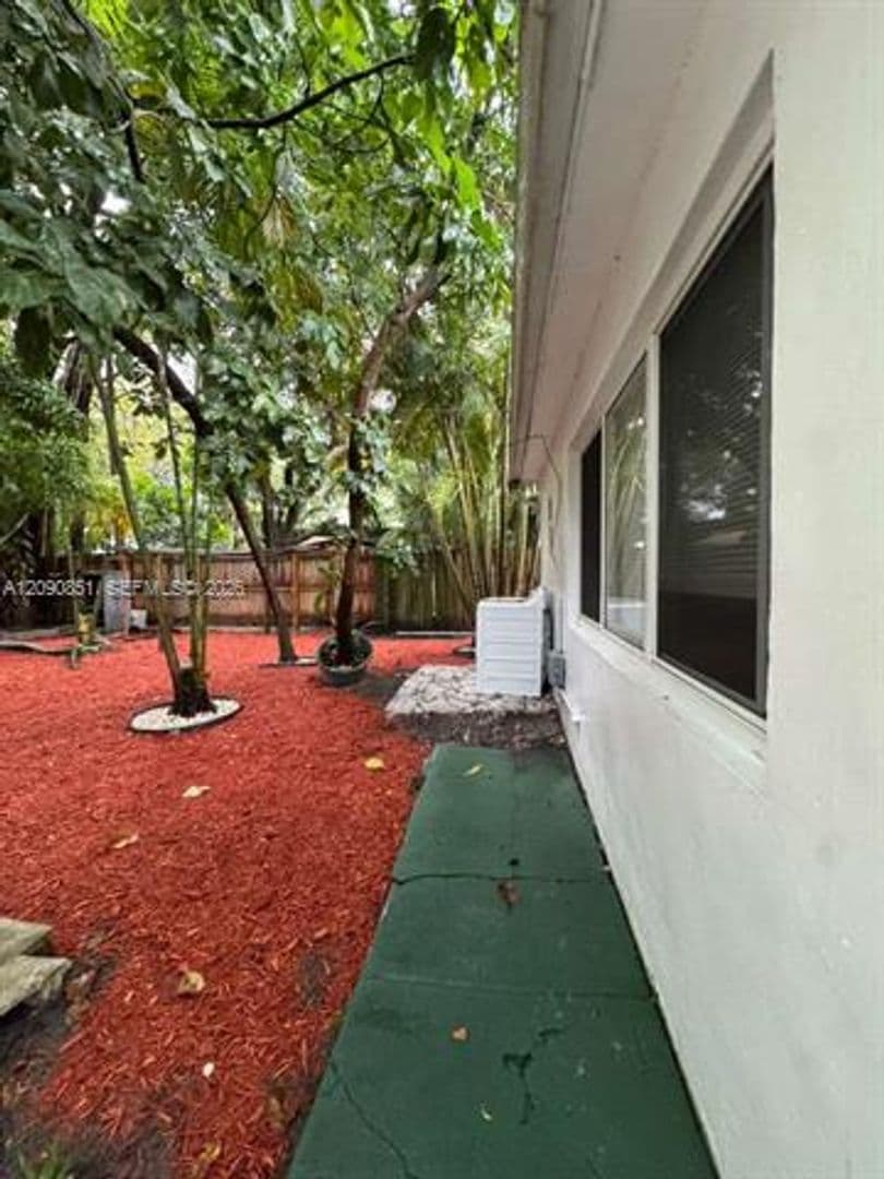 Fort Lauderdale House: 1416 SW 27th St # 1416