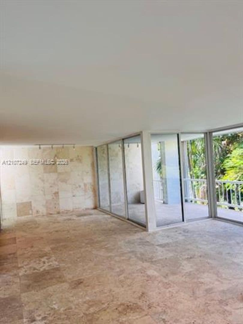 Key Biscayne House: 241 Harbor Dr # 241
