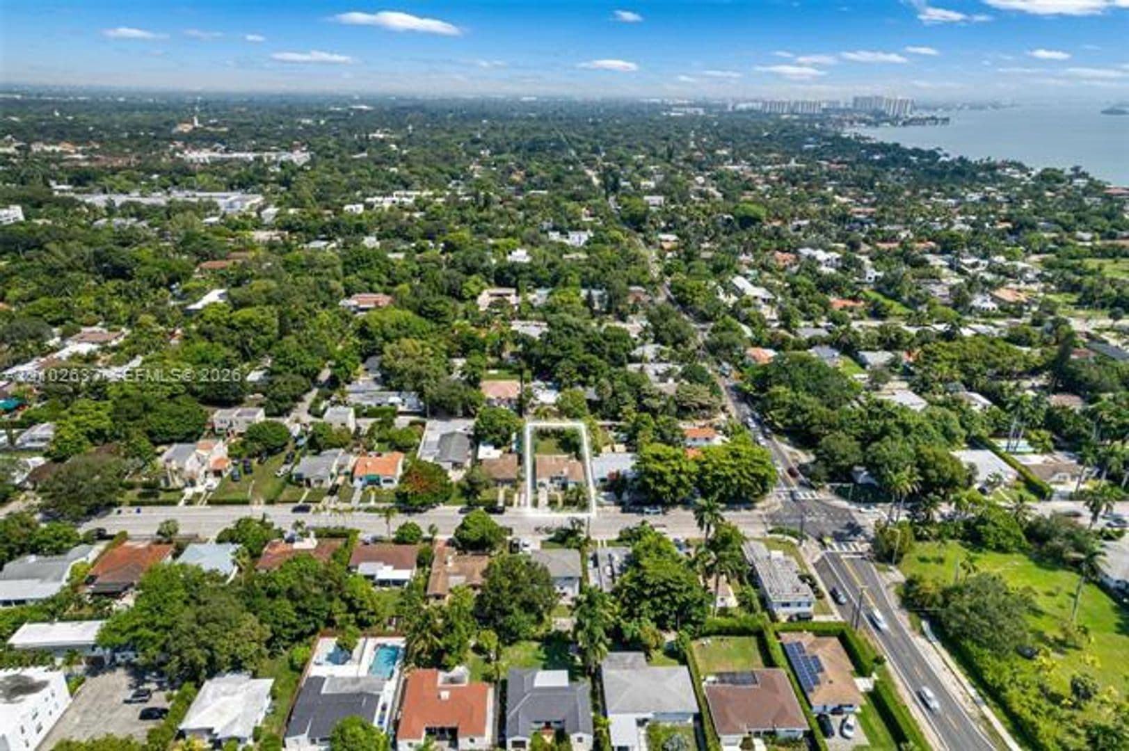 Miami House: 945 NE 82nd St # 945