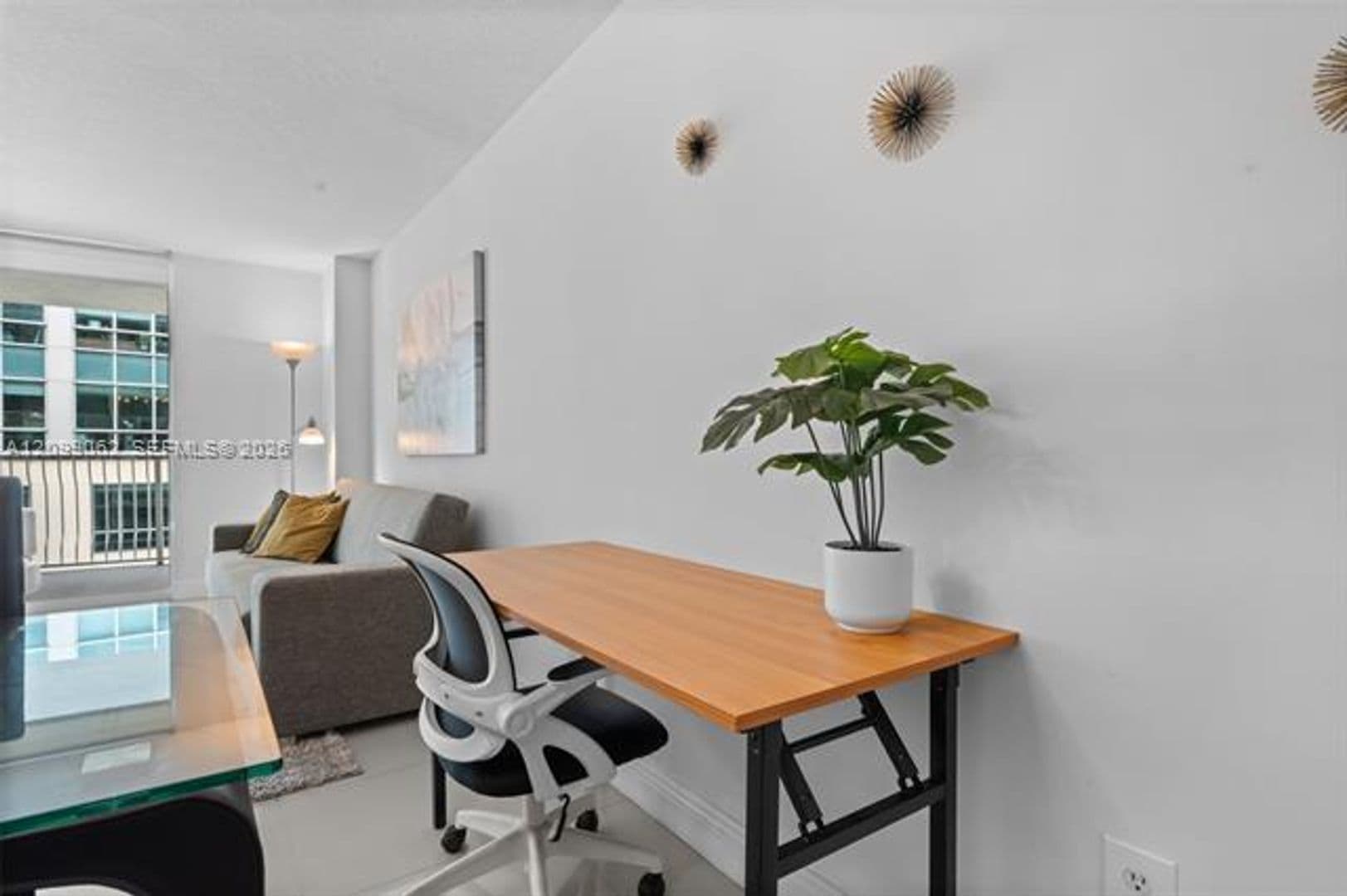Miami Condo: 1200 Brickell Bay Dr cu-3908