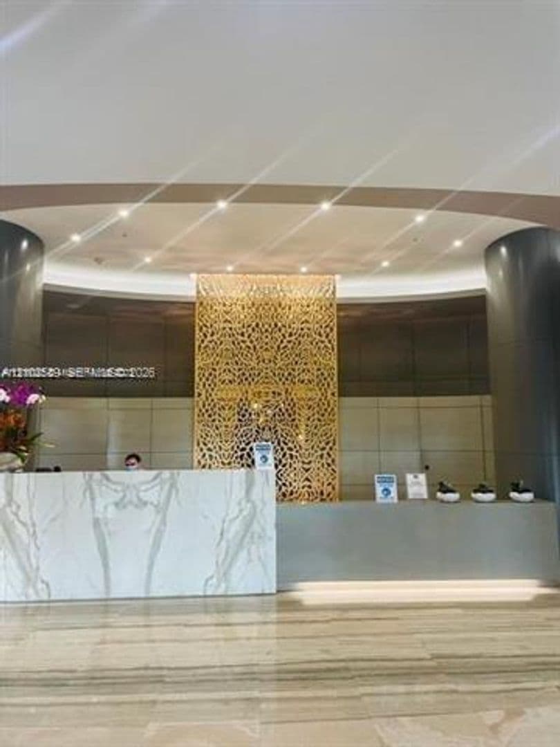 Bal Harbour Condo: 10275 Collins Ave cu-327