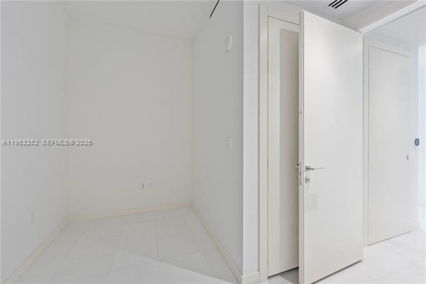 Miami Condo: 300 Biscayne Blvd Way cu-4404