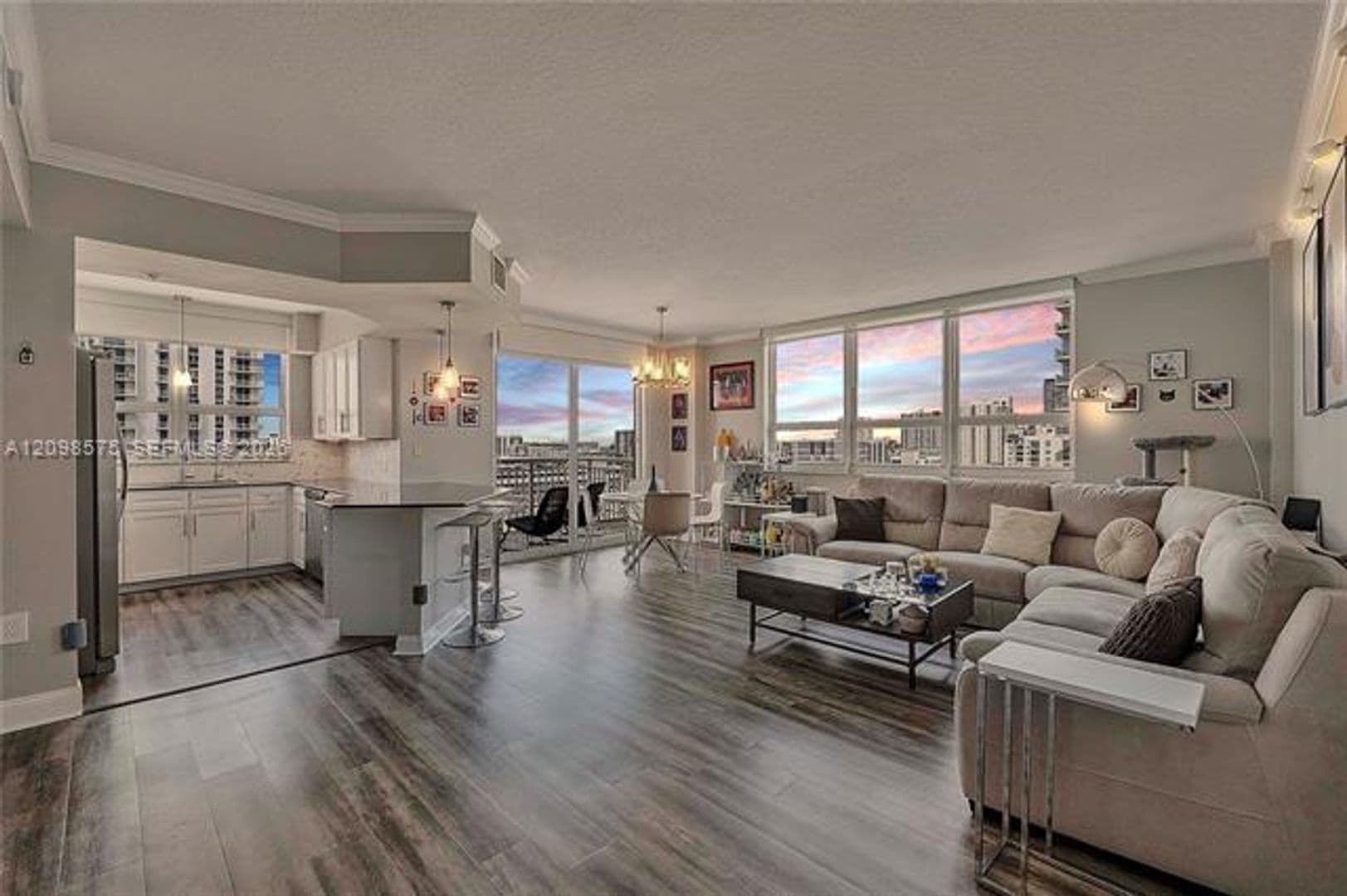 Miami Condo: 2000 N Bayshore Dr cu-1401