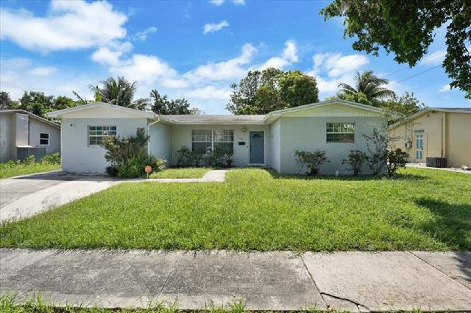 Lauderdale Lakes House: 3982 NW 39th Ave # 3982