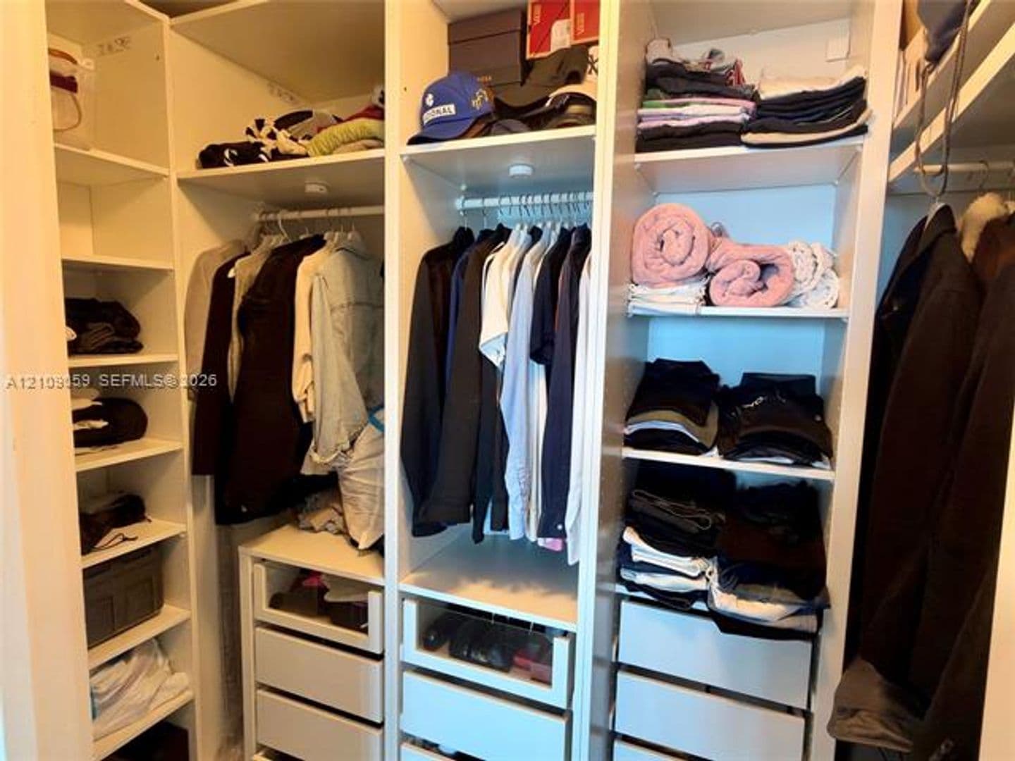 Miami Condo: 2900 NE 7th Ave cu-1106
