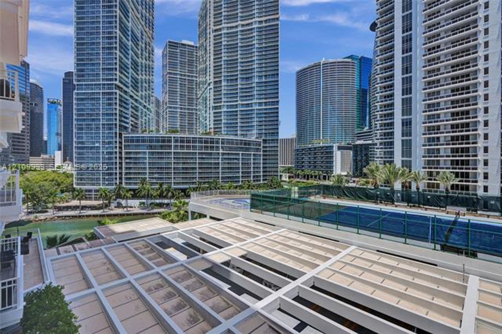 Miami Condo: 801 Brickell Key Blvd cu-808