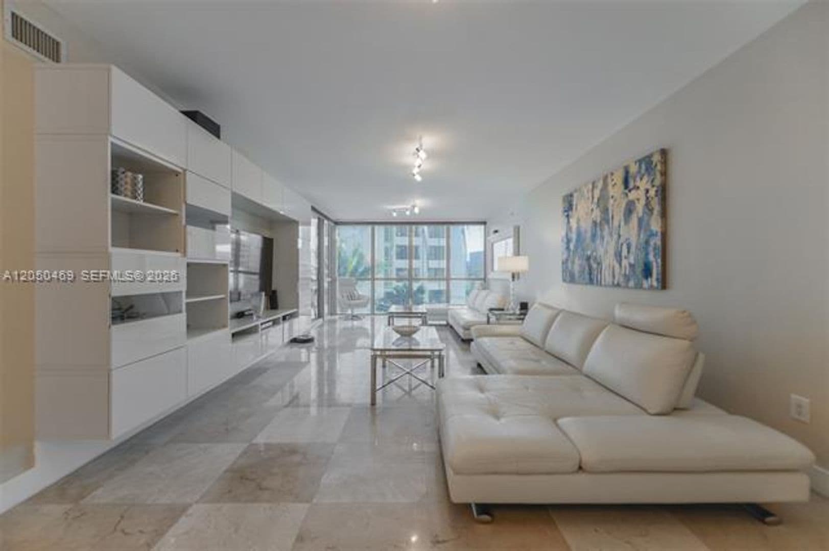 Hollywood Condo: 3101 S Ocean Dr cu-404