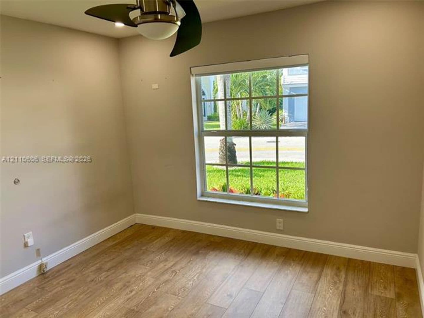 Davie House: 14200 Oak Ridge Dr # 14200