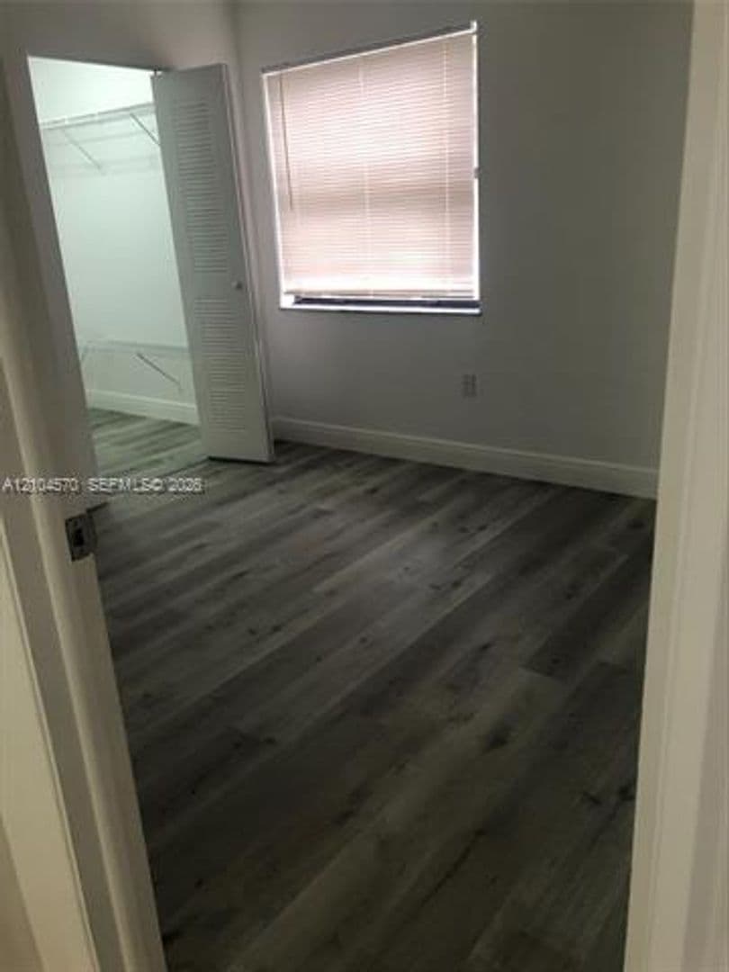 Miami Condo: 341 W Park Dr cu-106-15