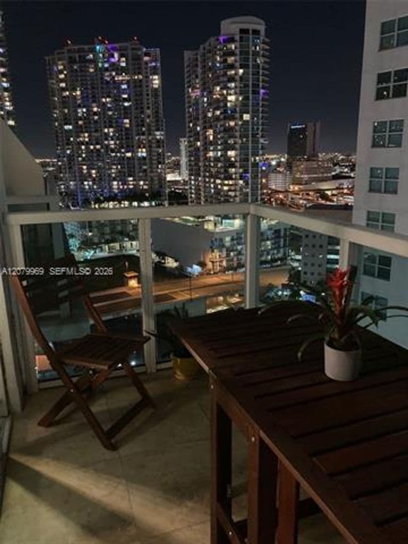 Miami Condo: 41 SE 5th St cu-1311