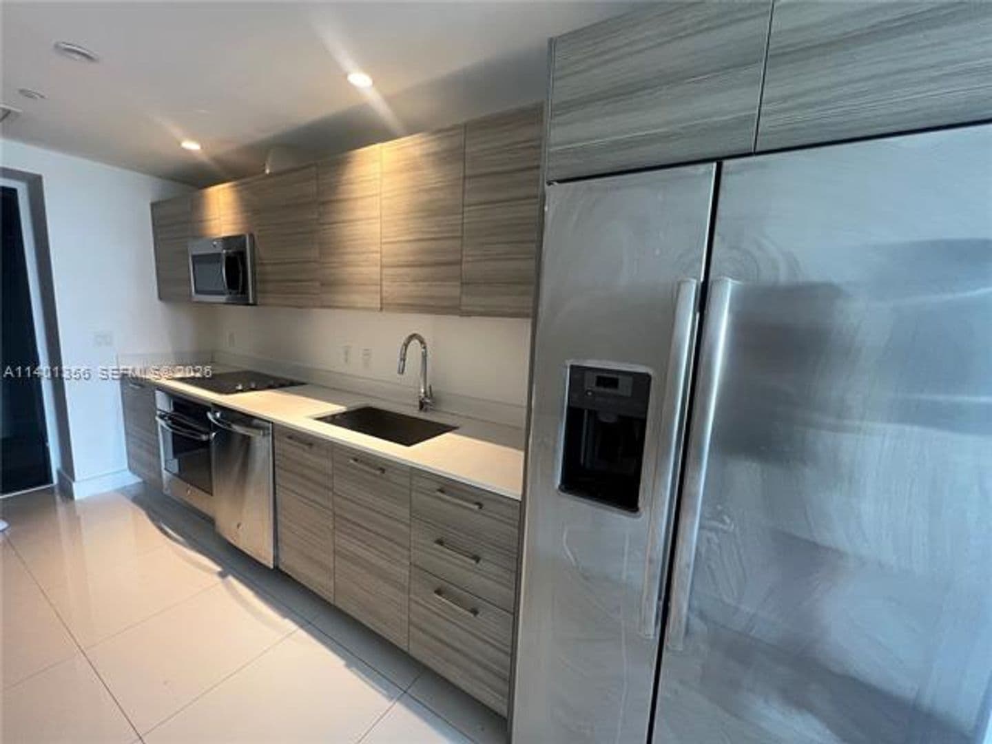 Miami Condo: 121 NE 34 St cu-2215