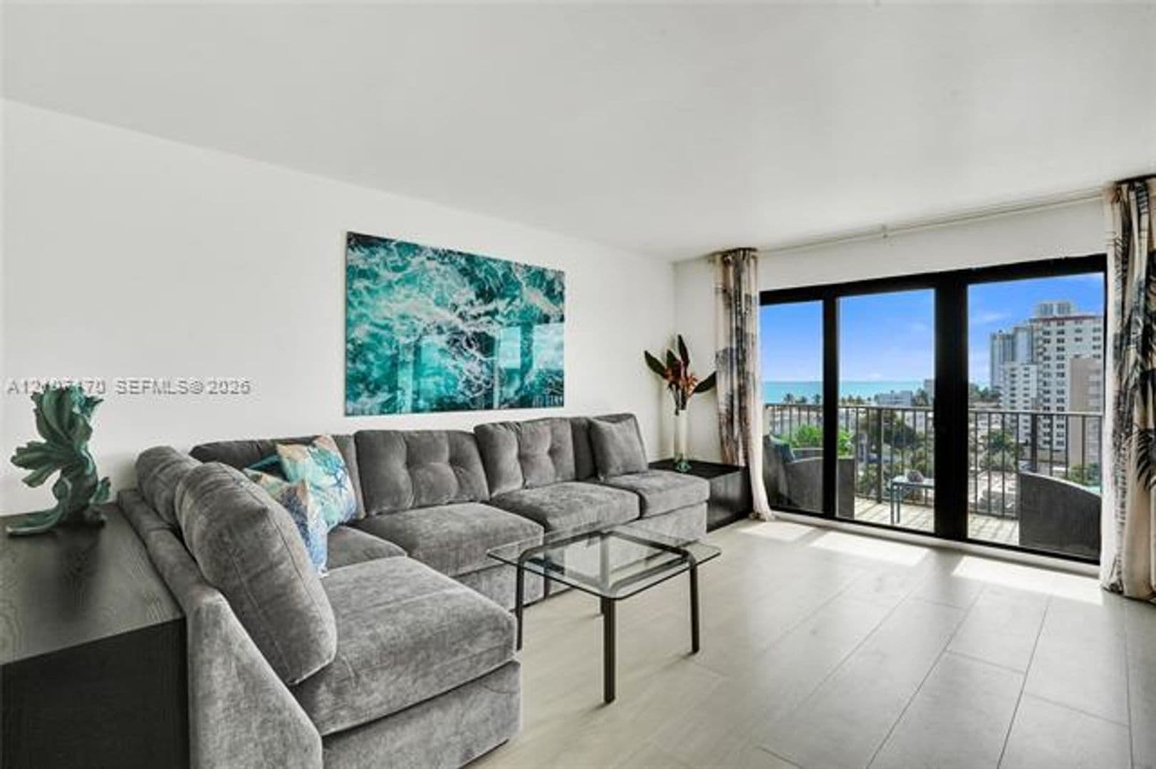 Hollywood Condo: 1201 S Ocean Dr cu-908S