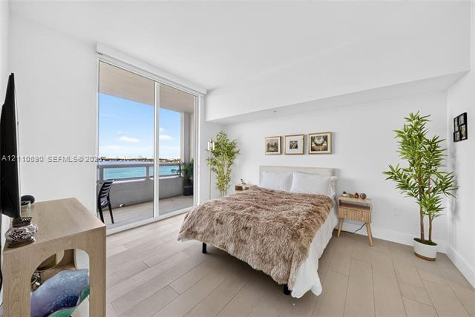 Miami Condo: 1800 N Bayshore Dr cu-809