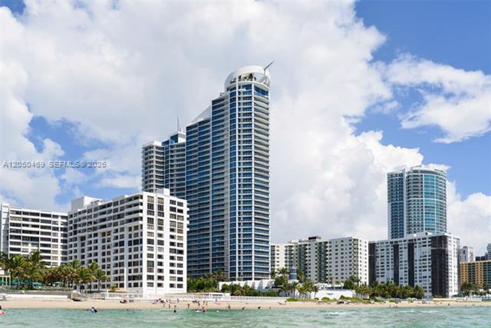Hollywood Condo: 3101 S Ocean Dr cu-404