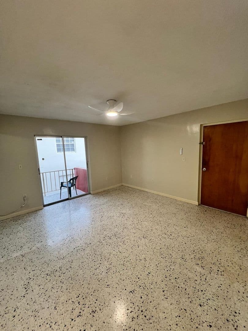 Miami Apartment: 1912 sw 2nd st apt 4