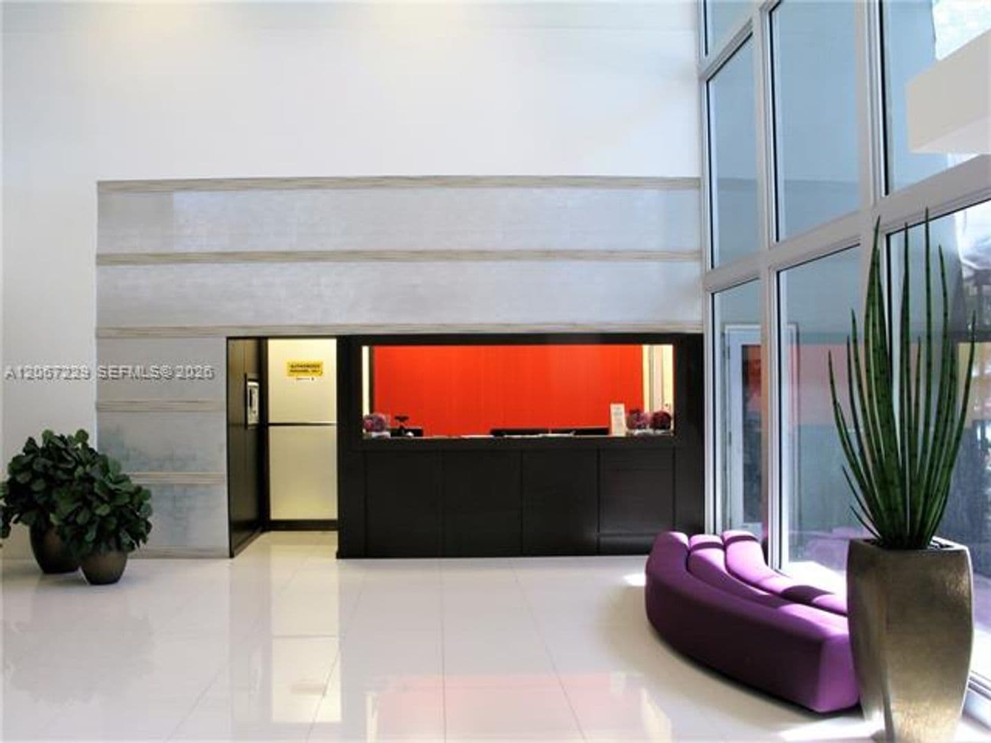 Miami Beach Condo: 5701 Collins Ave cu-1003