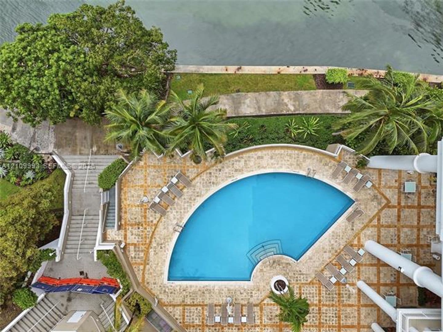 Miami Condo: 801 Brickell Key Blvd cu-808