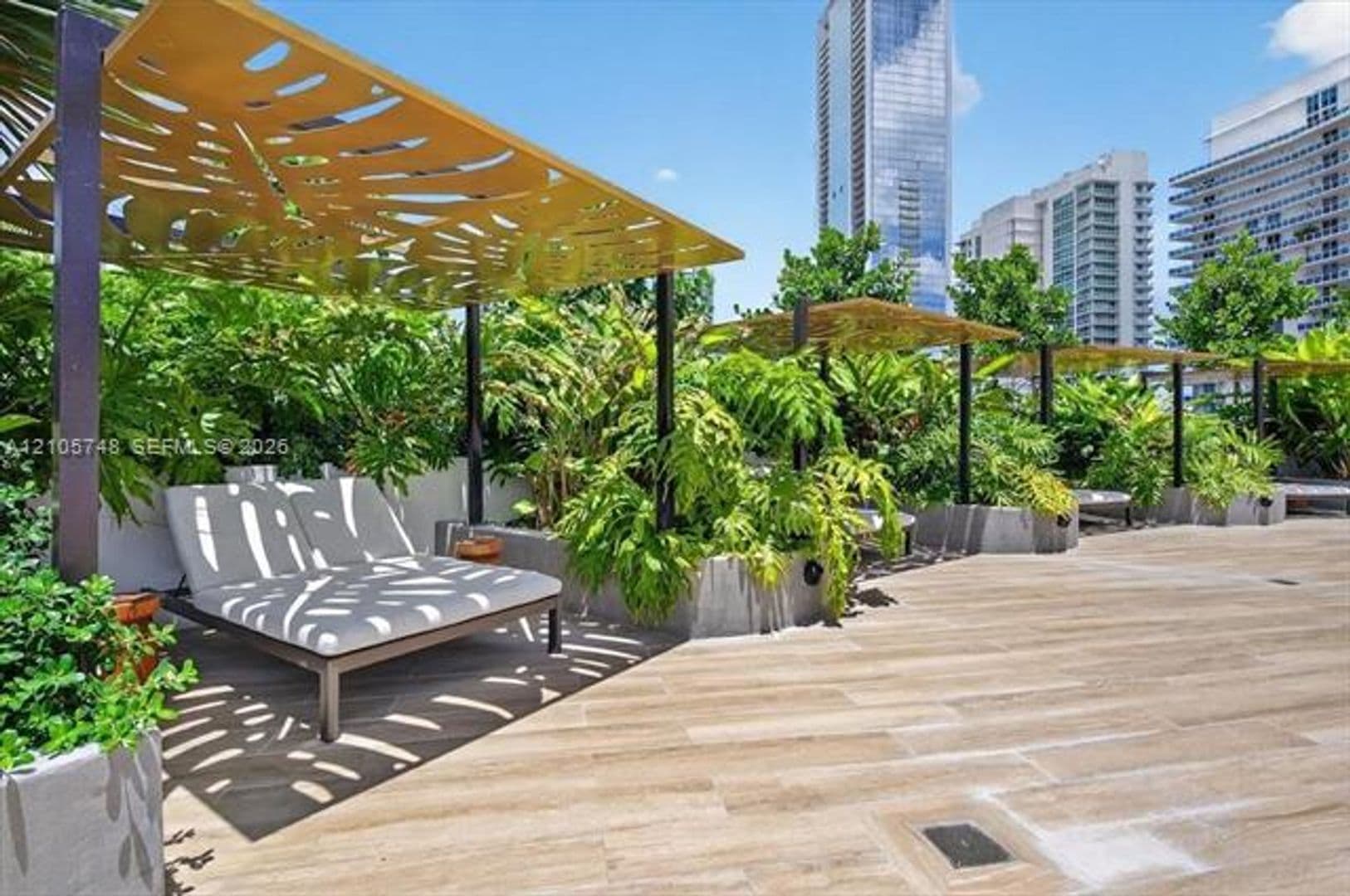 Miami Condo: 725 NE 24 cu-5401