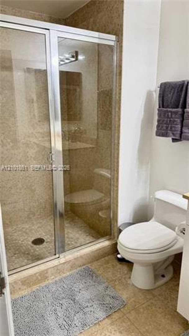 Miami Beach Condo: 4779 Collins Ave cu-1908