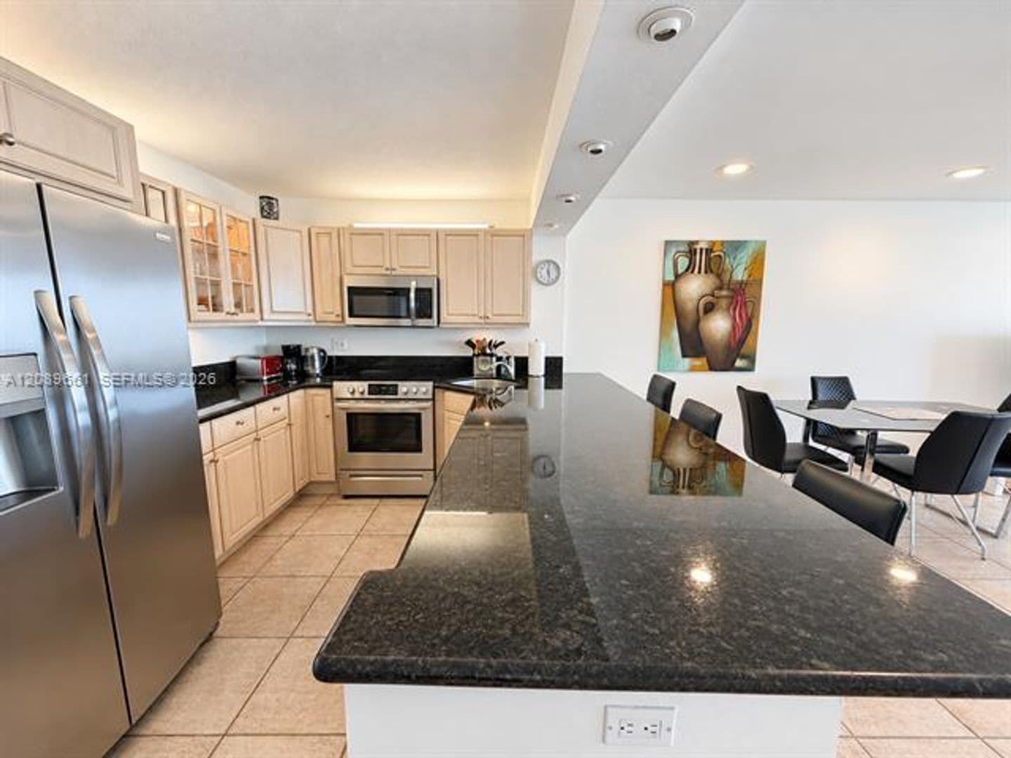 Hollywood Condo: 3725 S Ocean Dr cu-1404