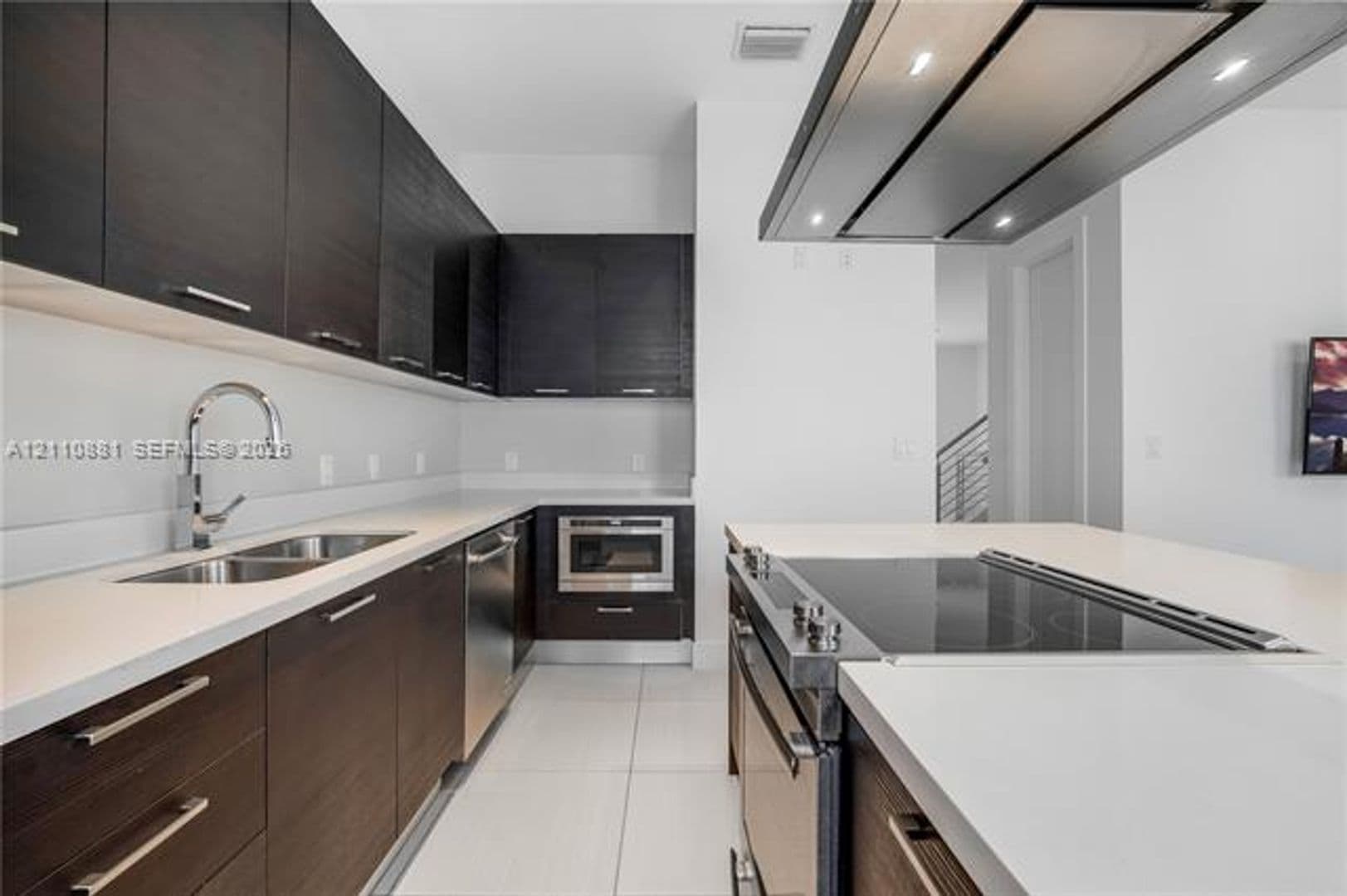Doral Townhome: 9143 NW 33rd St th 9143