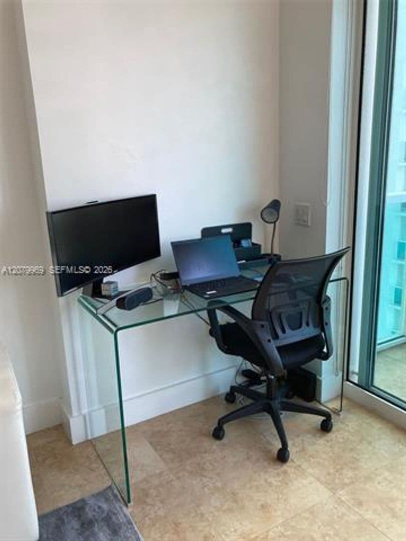 Miami Condo: 41 SE 5th St cu-1311