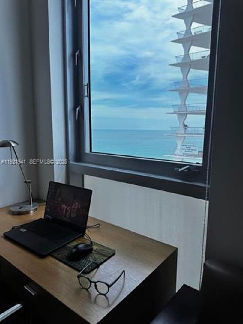 Sunny Isles Beach Condo: 17001 Collins Ave cu-2601