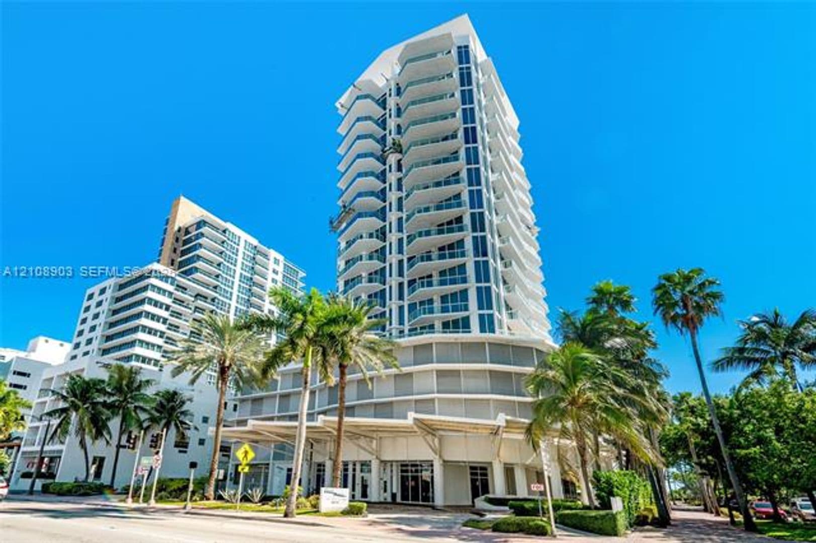 Miami Beach Condo: 6515 Collins Ave cu-1509