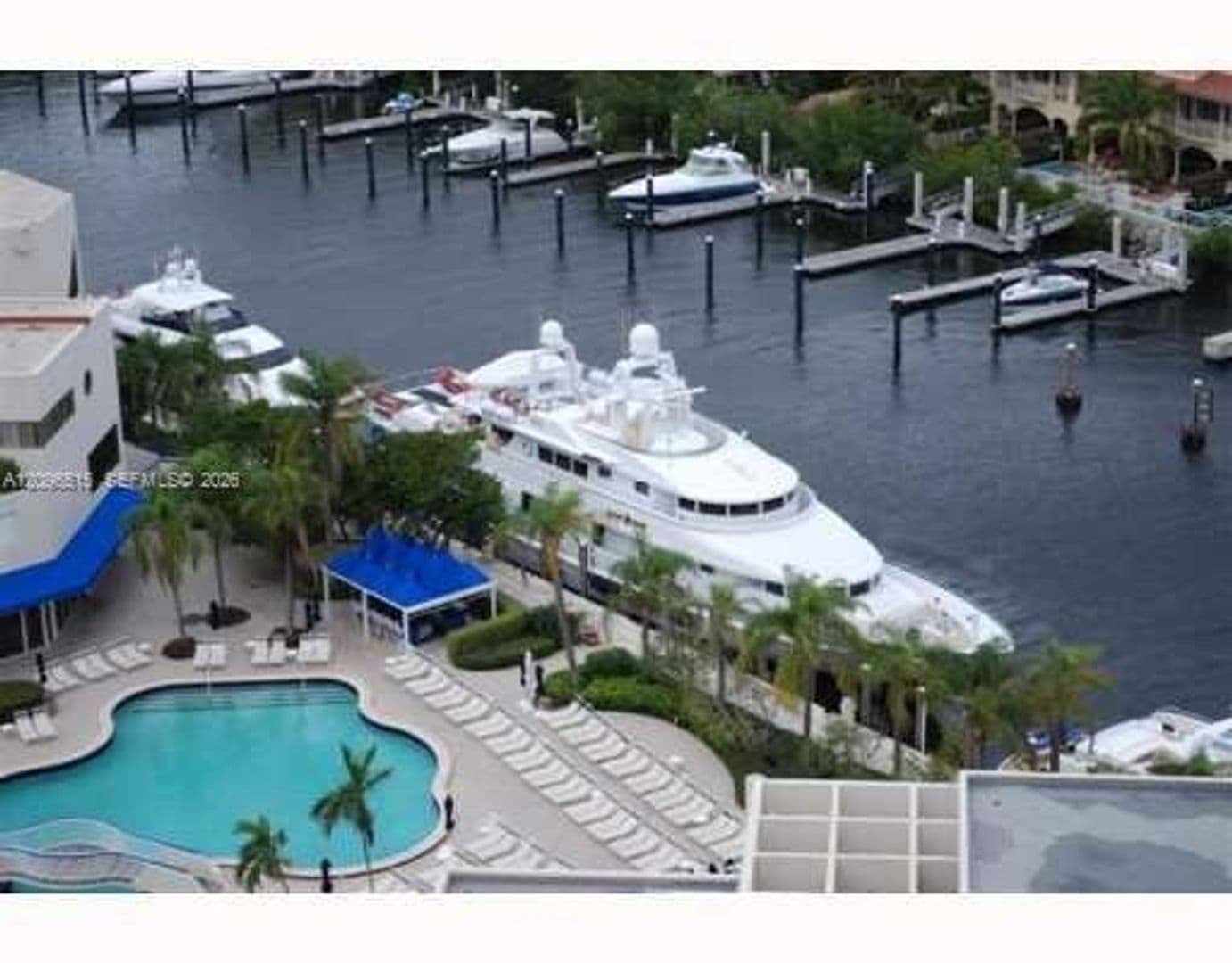 Aventura Condo: 19707 Turnberry Way cu-4L