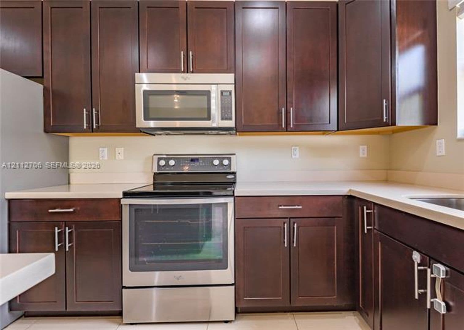 Miami House: 804 NE 191st St # 804