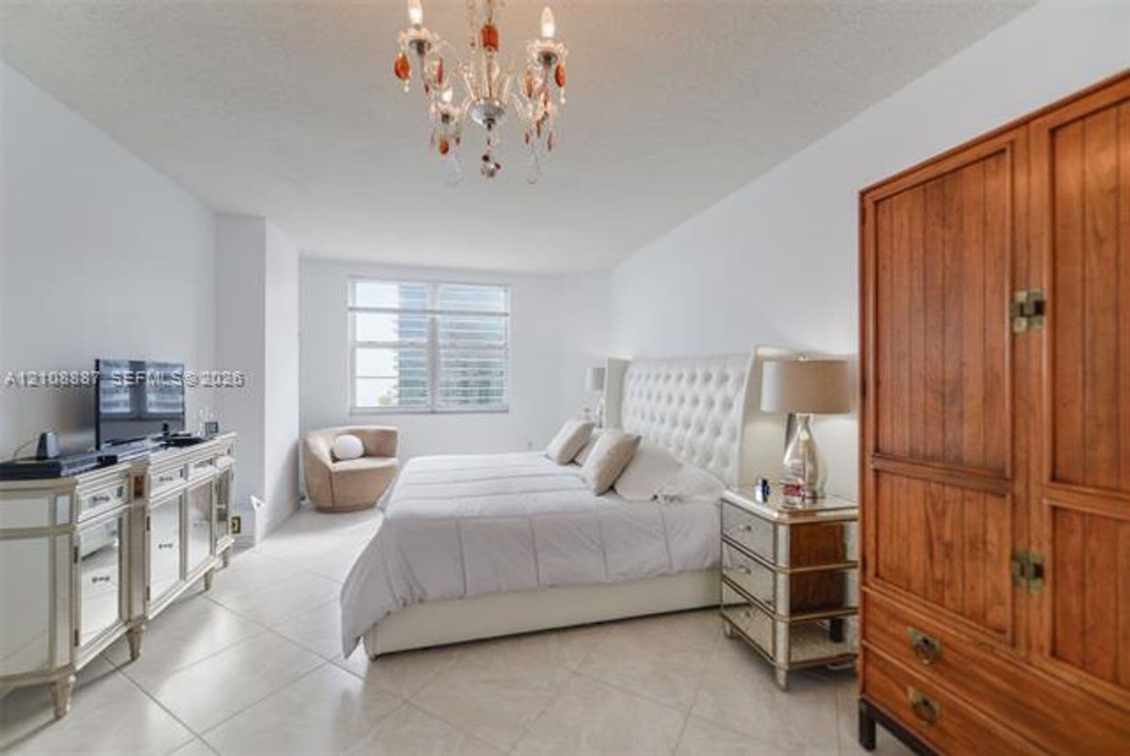 Hallandale Beach Condo: 1950 S Ocean Dr cu-18Q