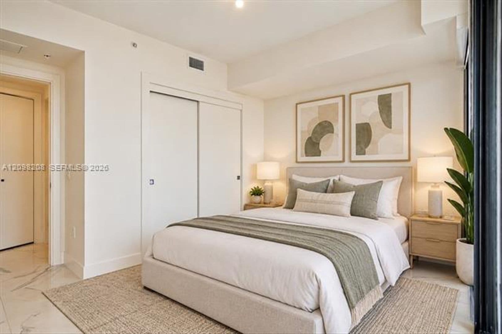 Hallandale Beach Condo: 1170 E Hallandale cu-2109