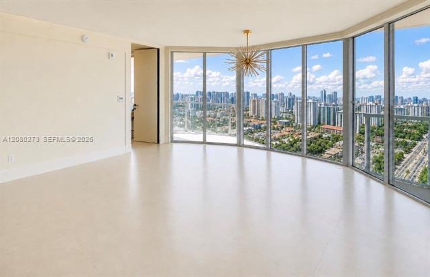Sunny Isles Beach Condo: 16699 Collins Ave cu-2907