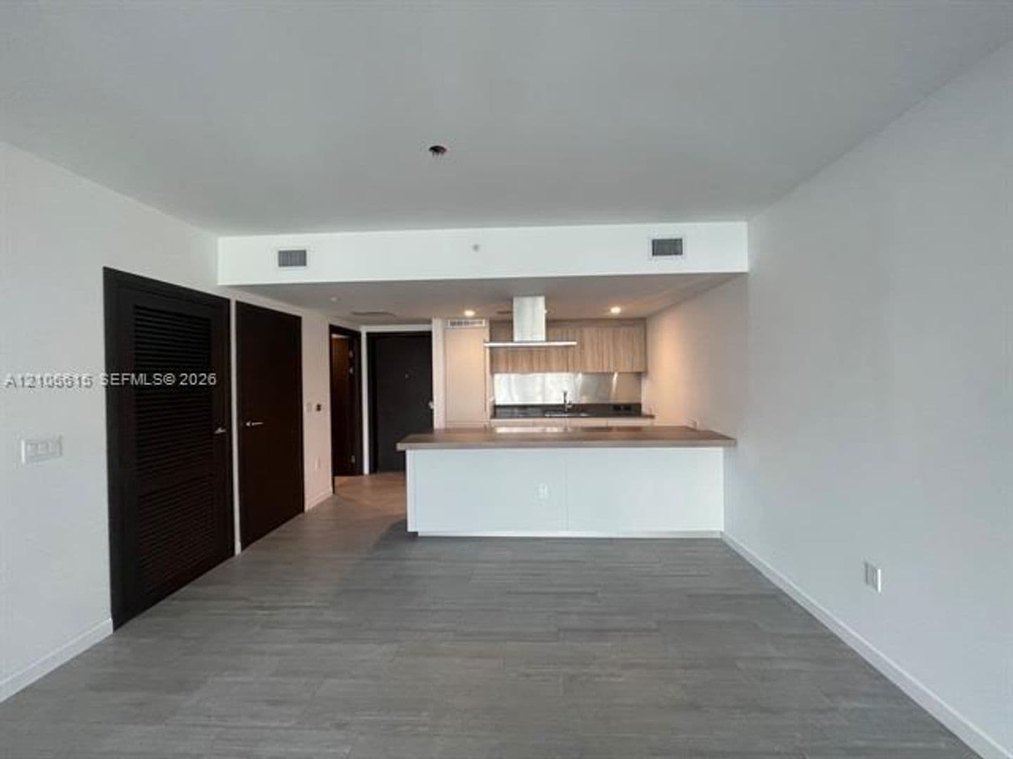 Miami Condo: 1000 Brickell Plz cu-1906