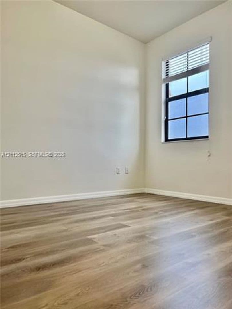 Miami House: 771 NE 191st St # 0