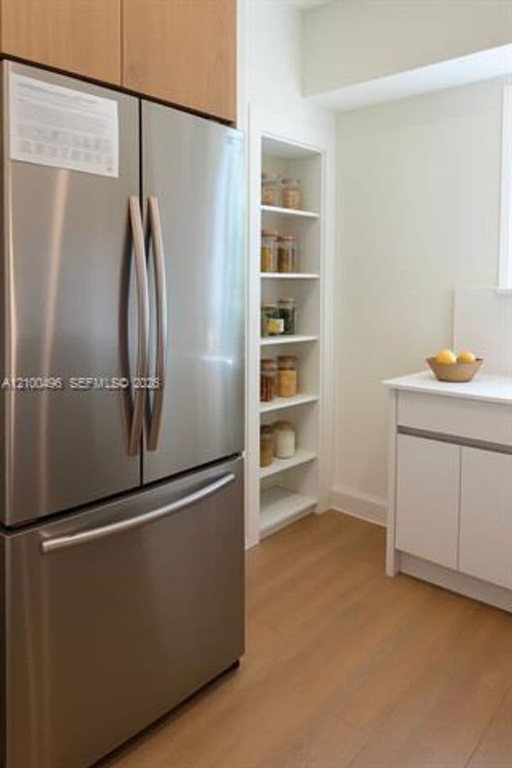 Miami Beach Condo: 1535 West Ave cu-7