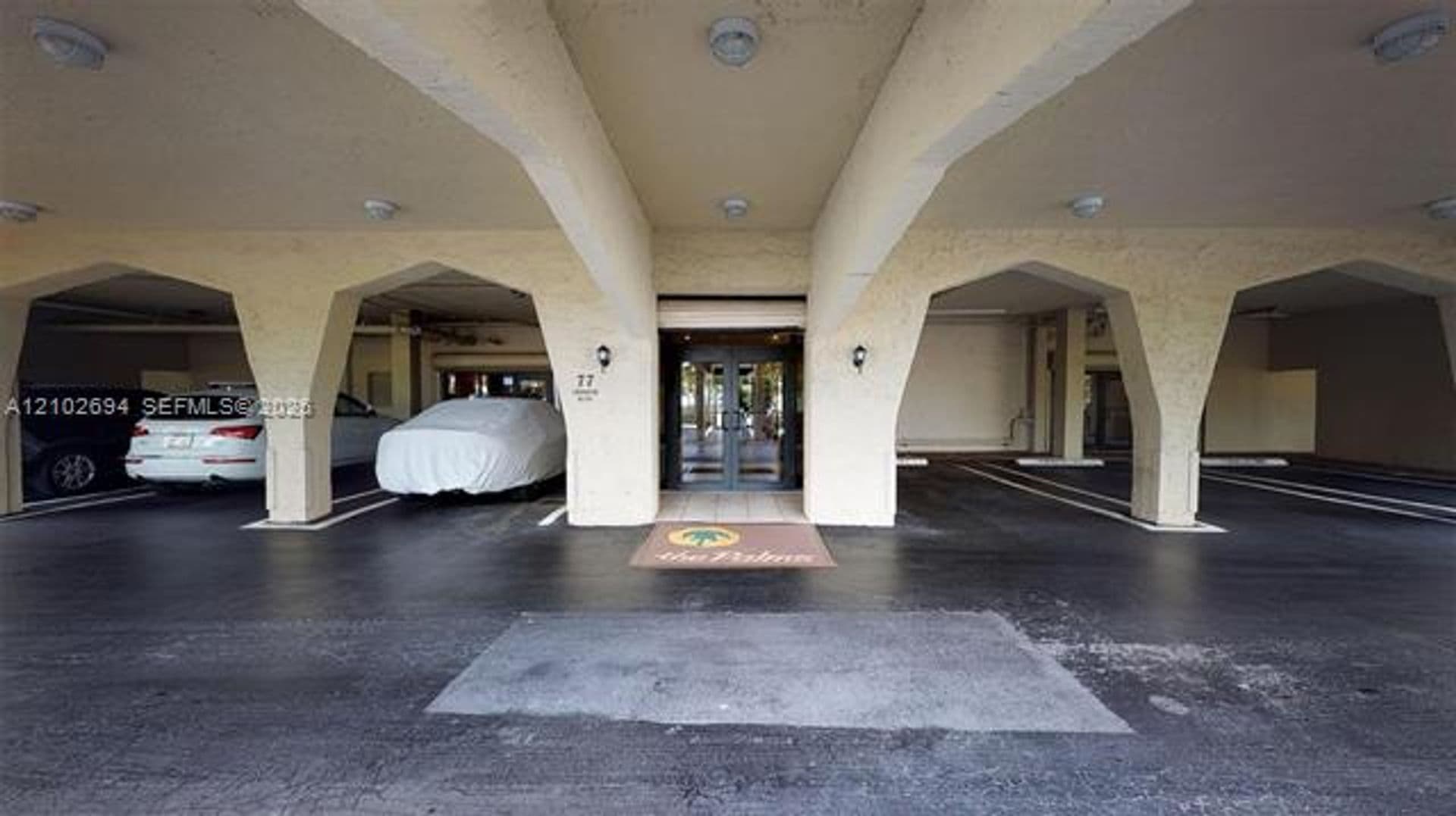 Key Biscayne Condo: 77 Crandon Blvd cu-8D