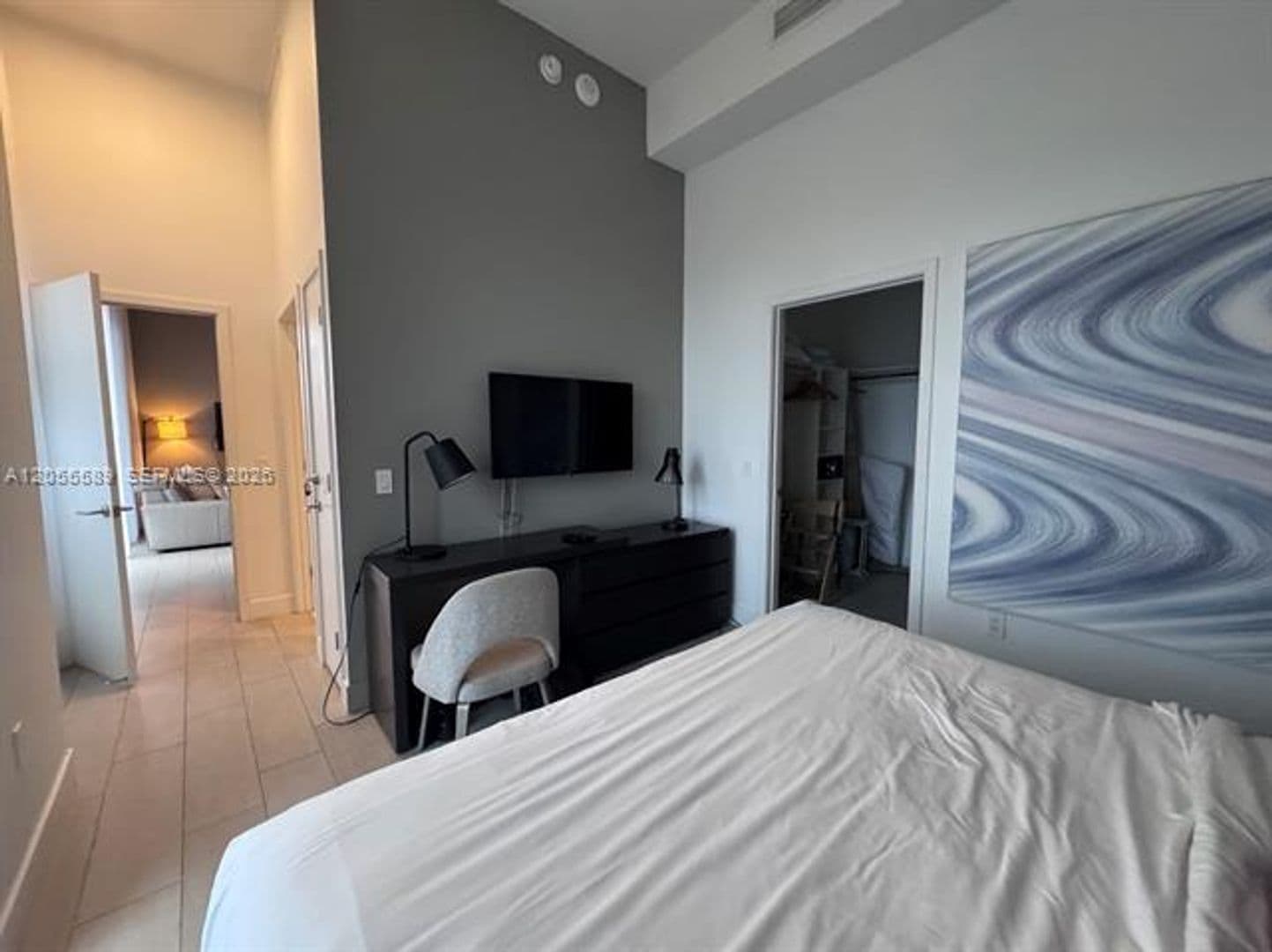 Hollywood Condo: 4010 S Ocean Dr cu-R304