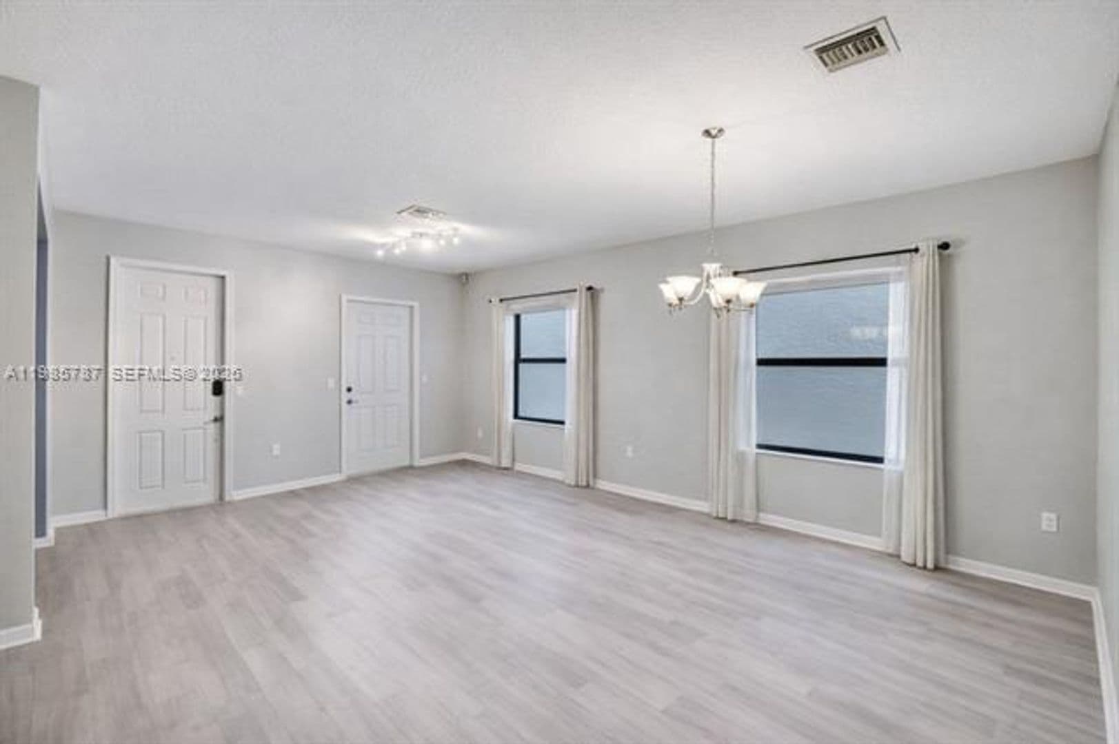 Miami House: 760 NE 193rd Ter # 760