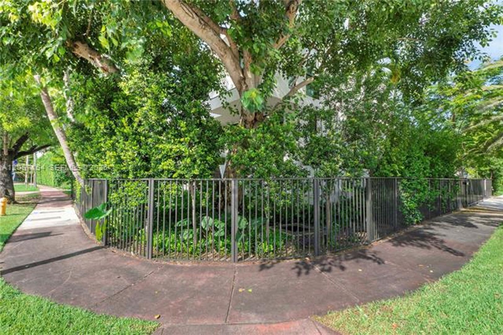 Miami Beach House: 4364 Alton Rd # 4364