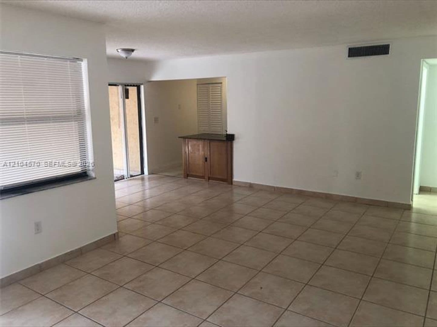 Miami Condo: 341 W Park Dr cu-106-15