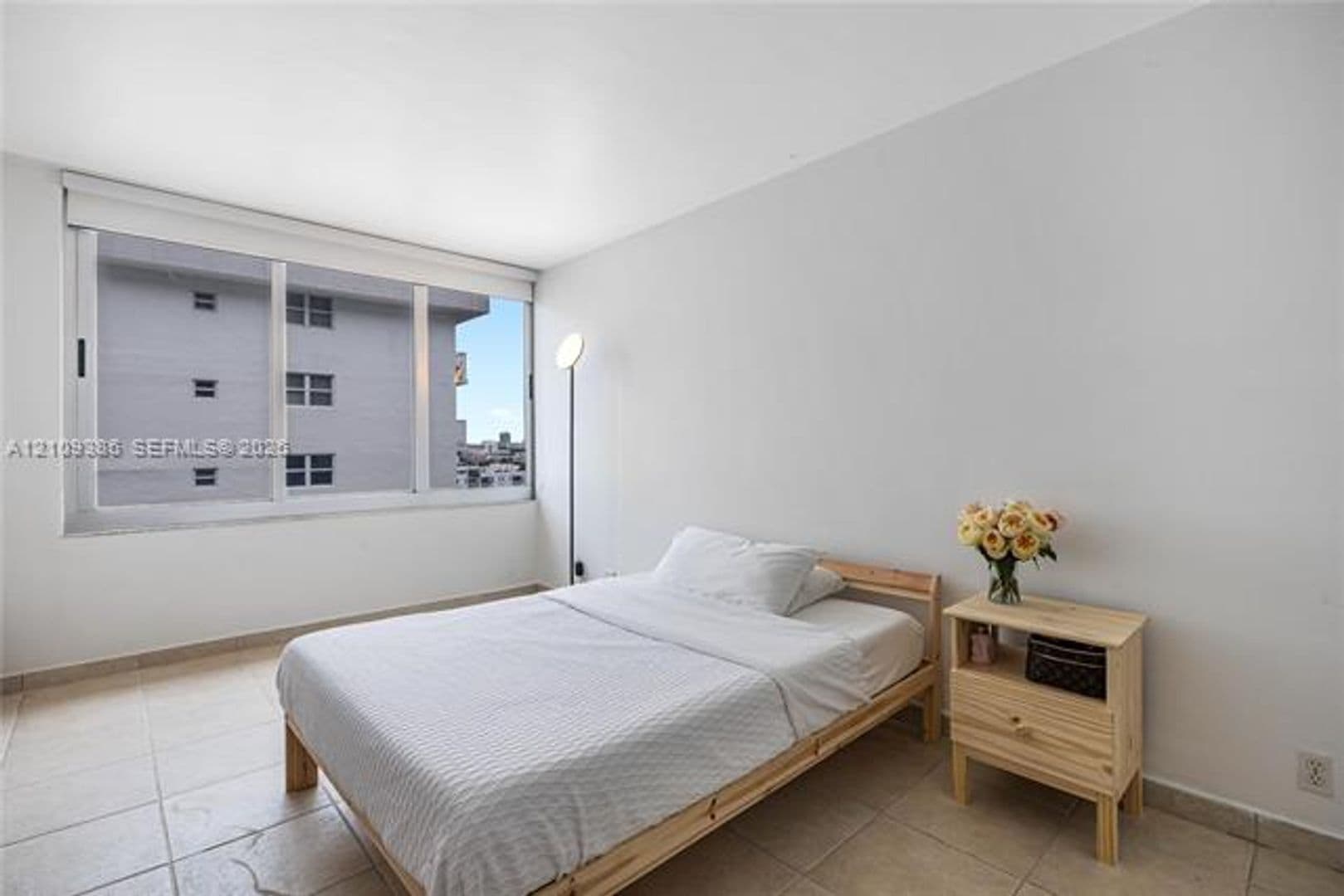Miami Beach Condo: 1200 West Ave cu-1419